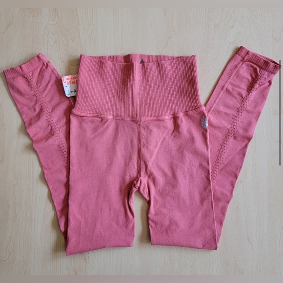 Good Karma Leggings - Picture 3 of 3